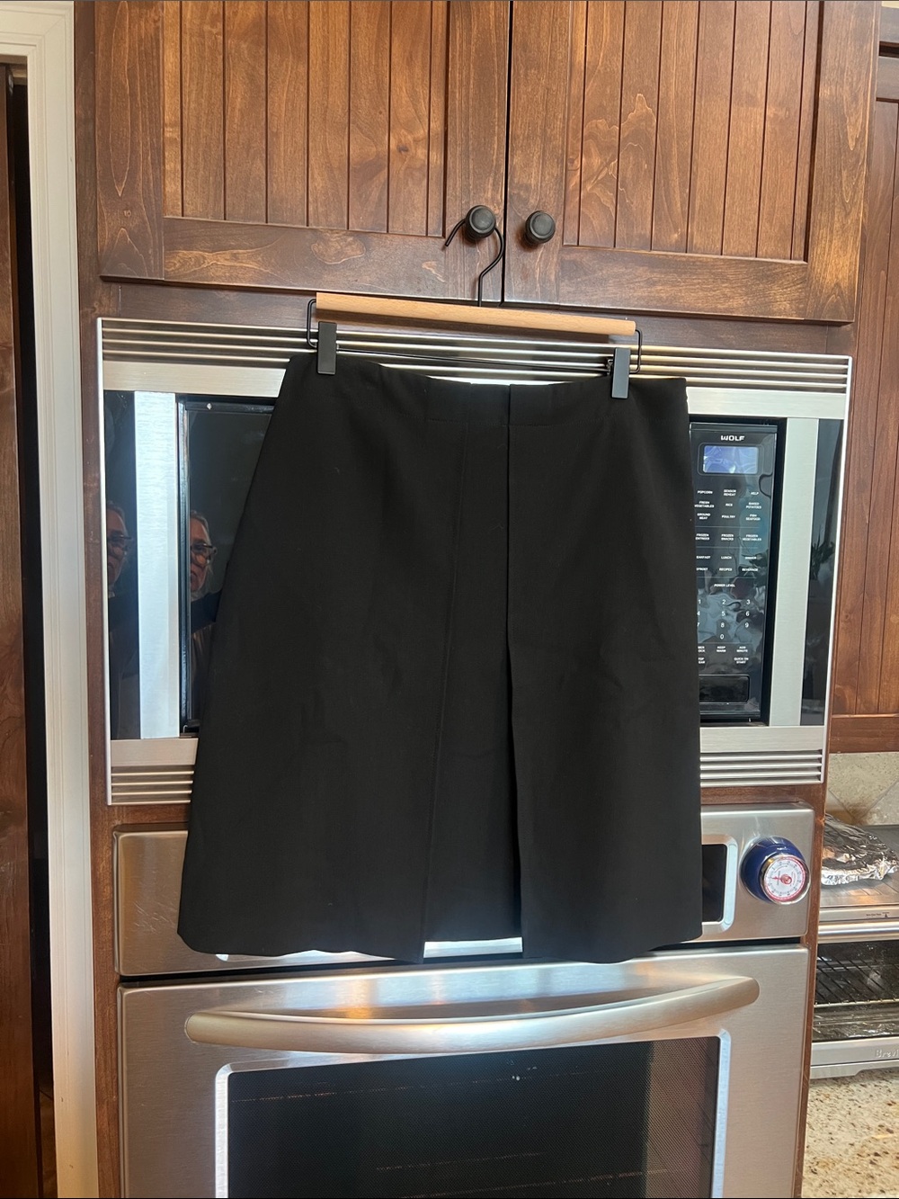 ANN TAYLOR FRONT PLEAT LINED PENCIL SKIRT BLACK SIZE 12
